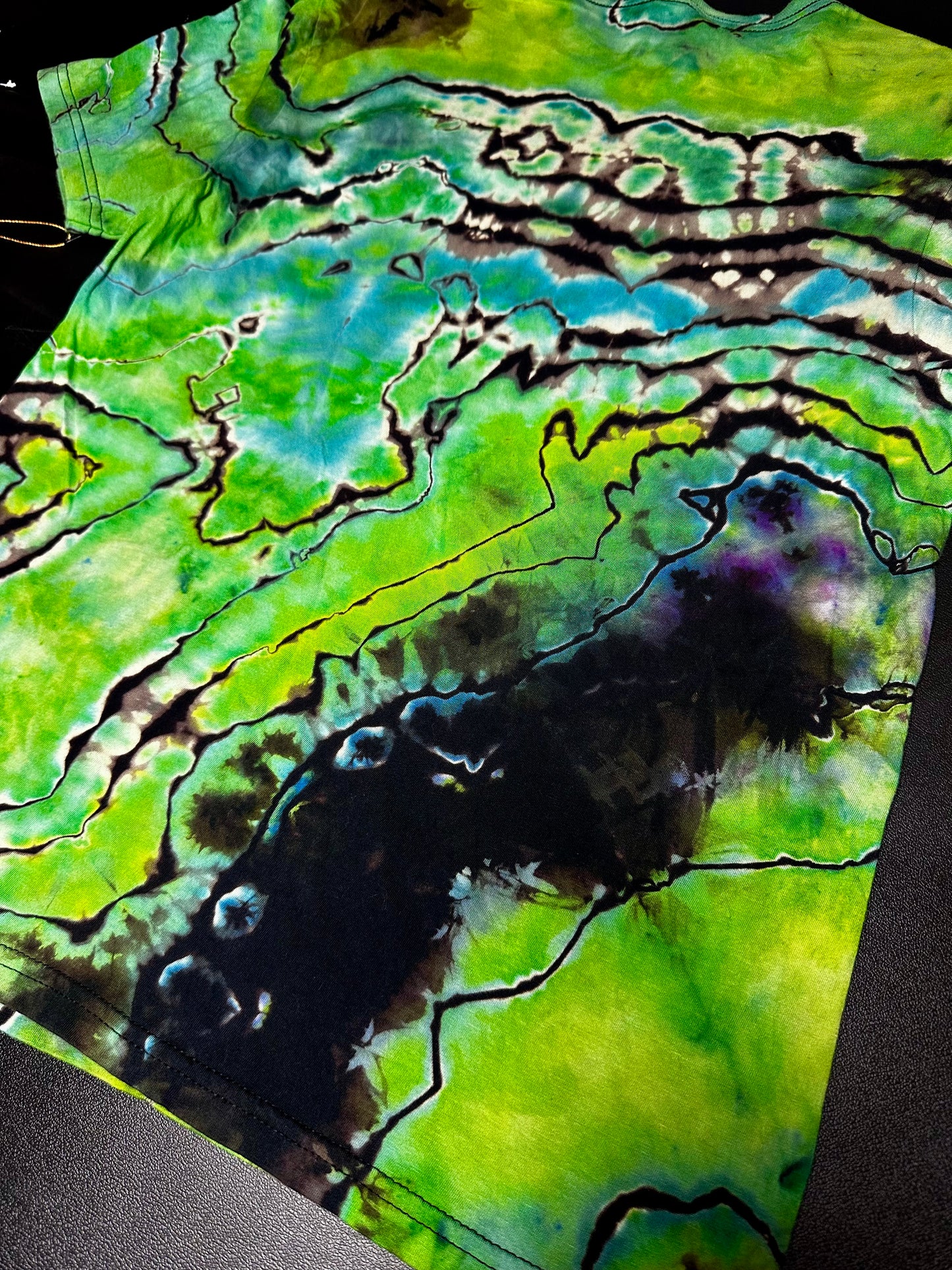 Medium Bayou Lightning Veins Tee