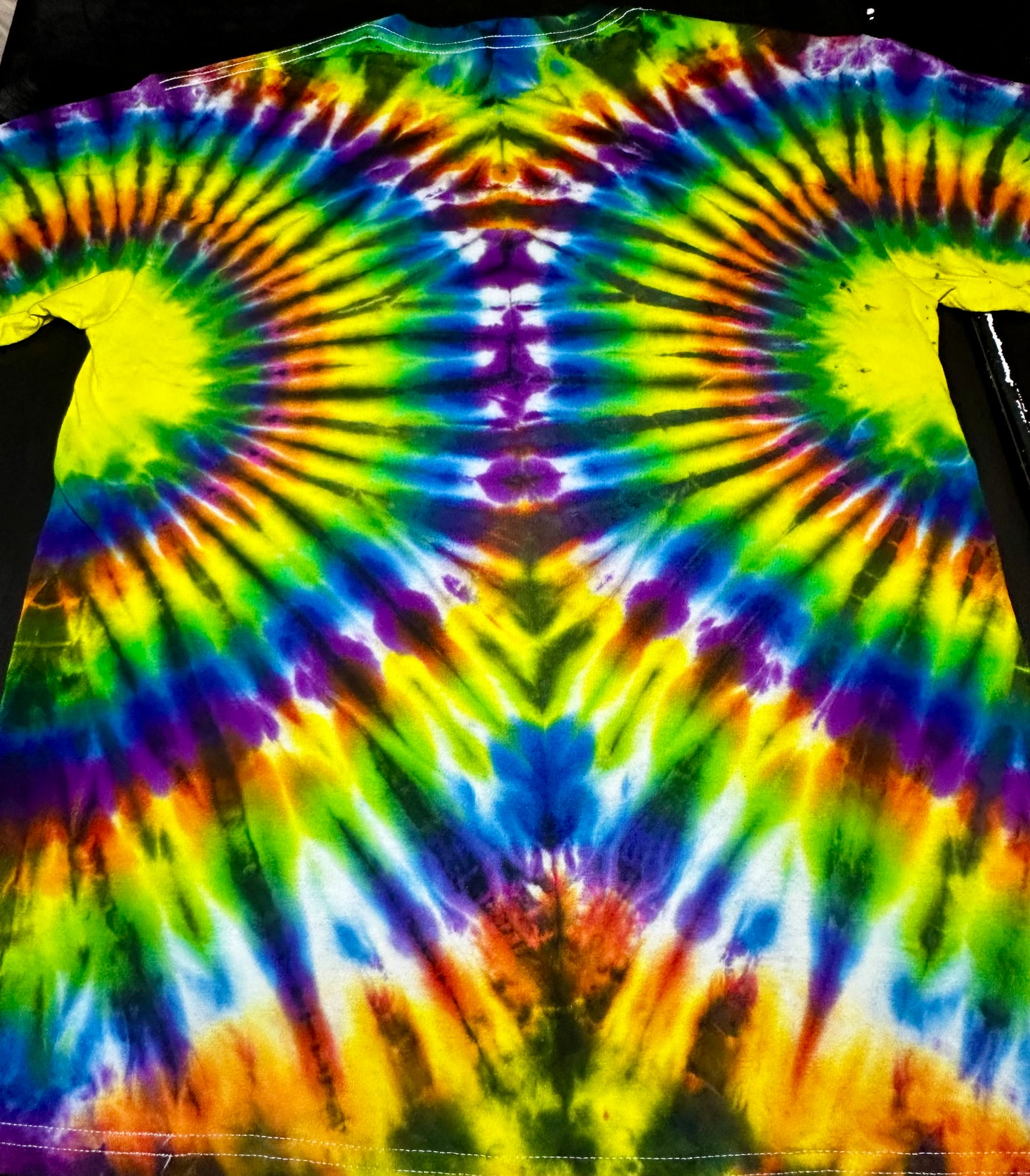 Medium Rainbow Sunburst Tee