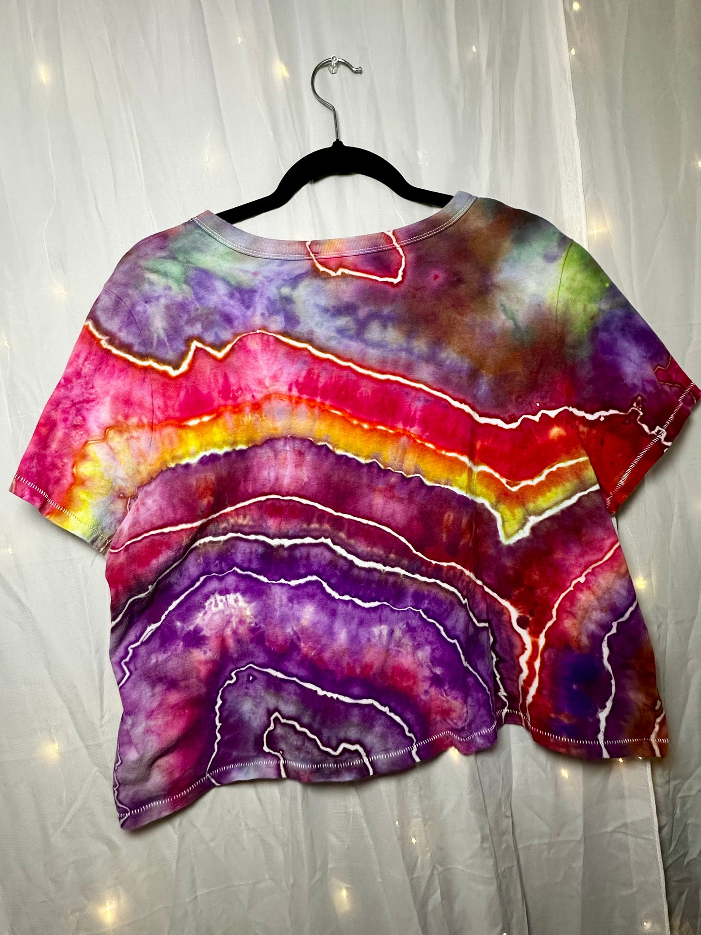XL Trippy Rainbow Geode Crop Top