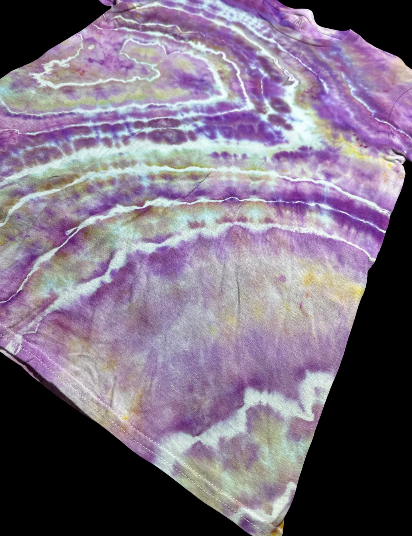 Medium Amethyst Agate Vein Tee