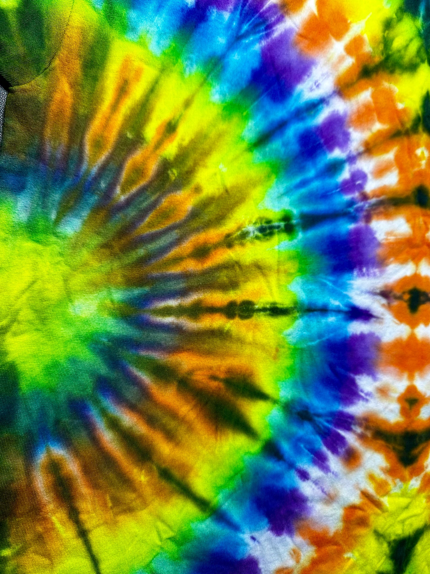 2XL Rainbow Sunburst Tee