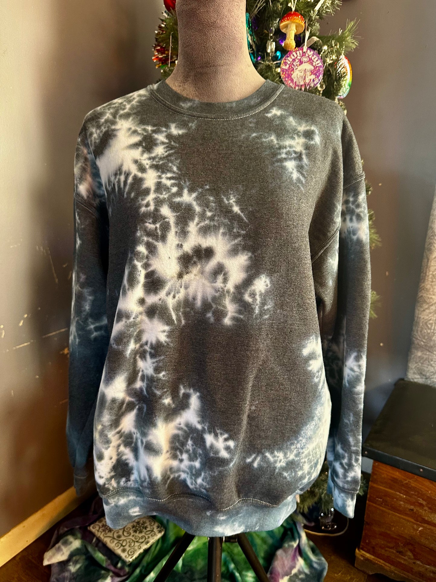 Medium black/grey/white crewneck sweatshirt