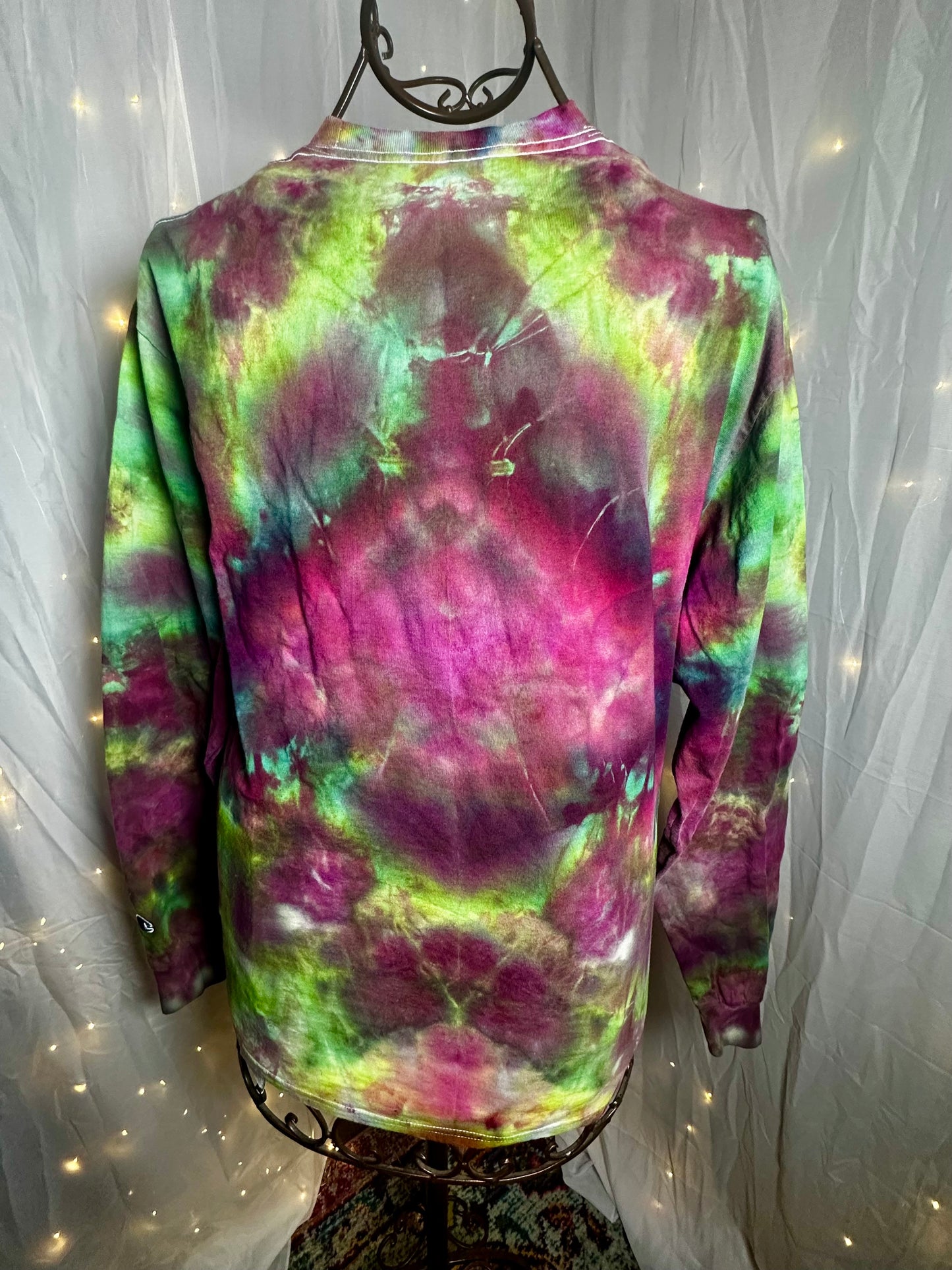 Medium Spade of the Forest Long Sleeve Tee