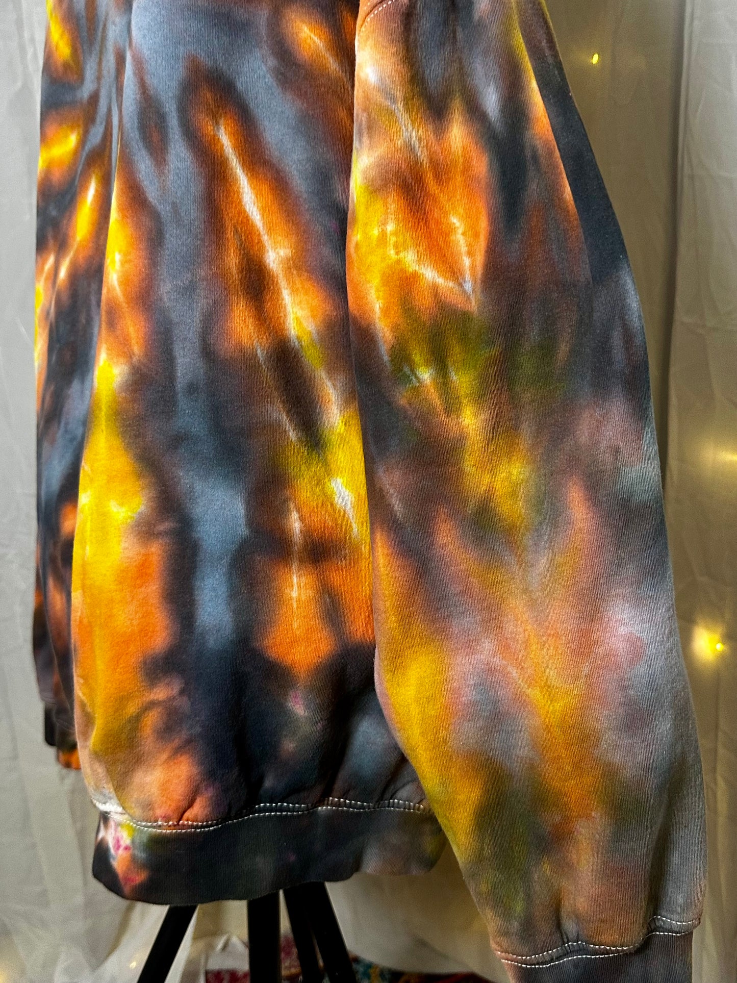 2XL Spiral Hoodie (runs smaller)