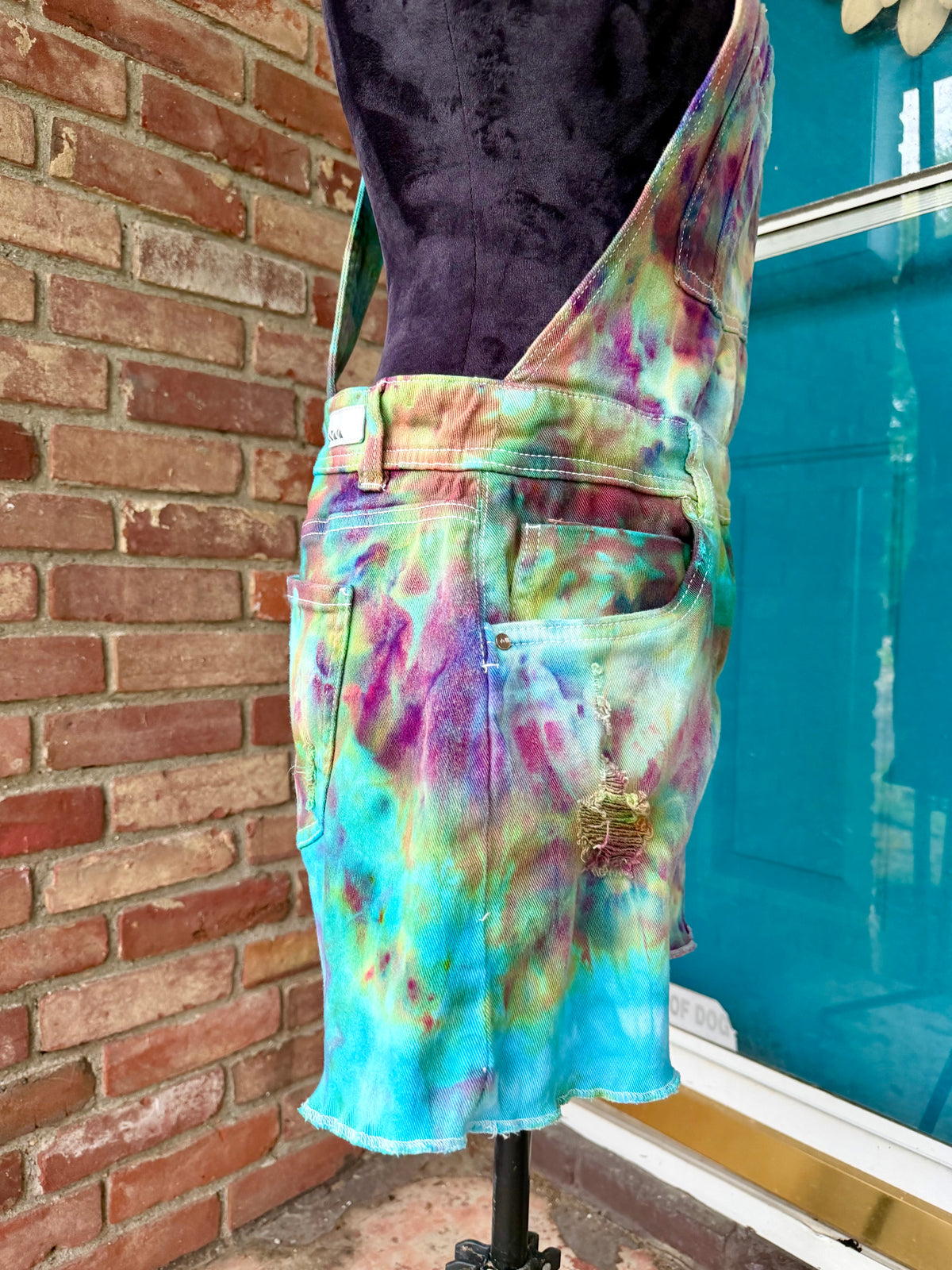 Medium/Size 11 Cosmic Kaleidoscope Shortall