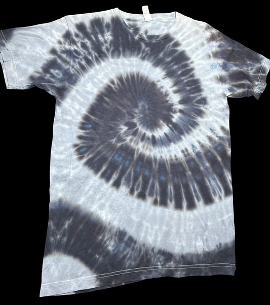 Medium Monochrome Vortex Tes