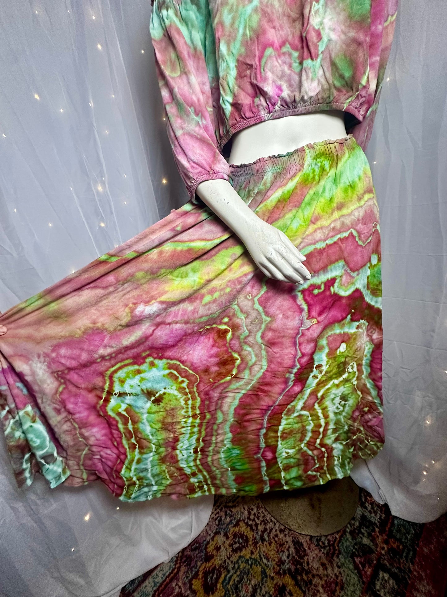 Medium/Large Woodstock Dream Two Piece Set *read measurements*