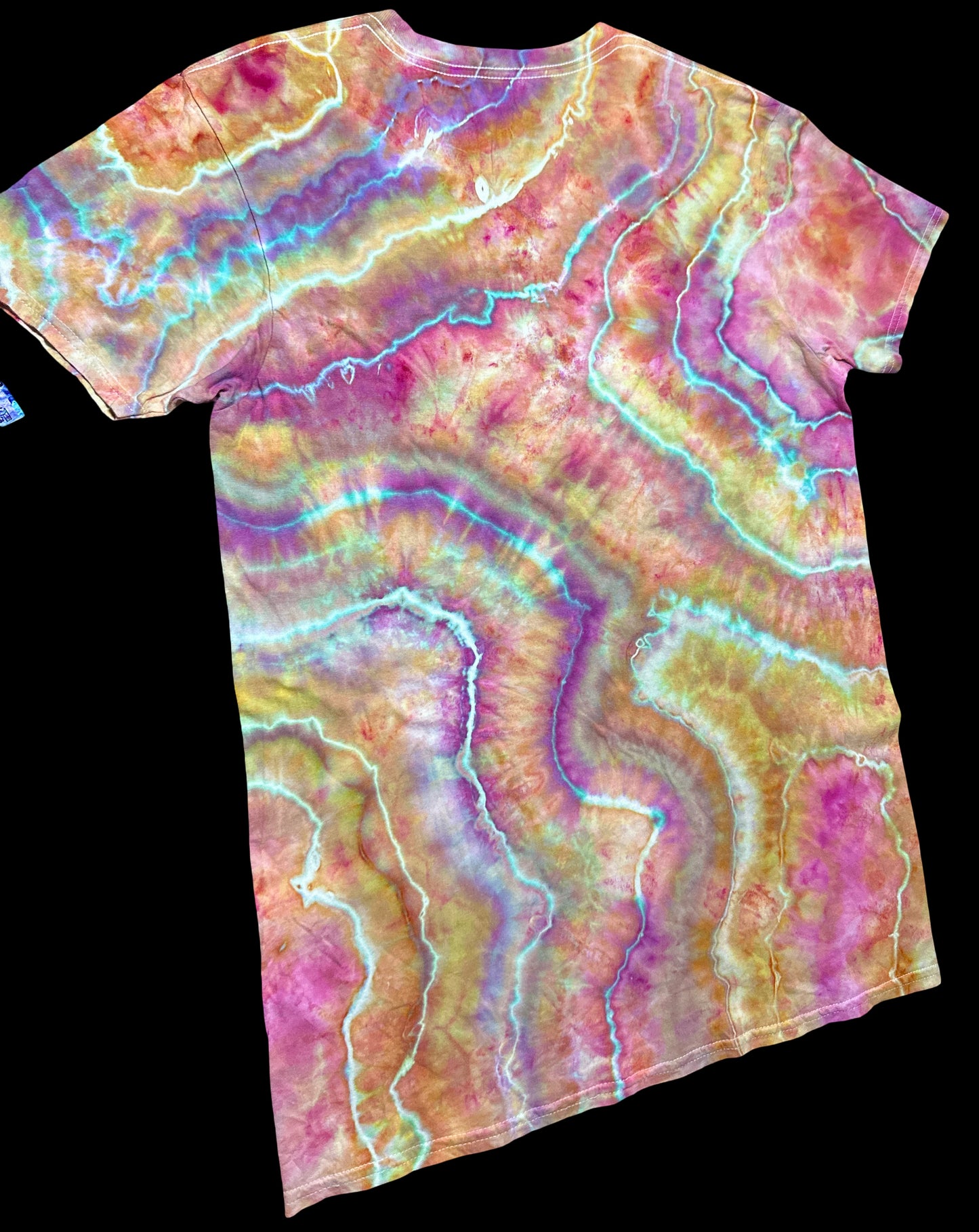 Medium Iridescent Opal Canyon Tee