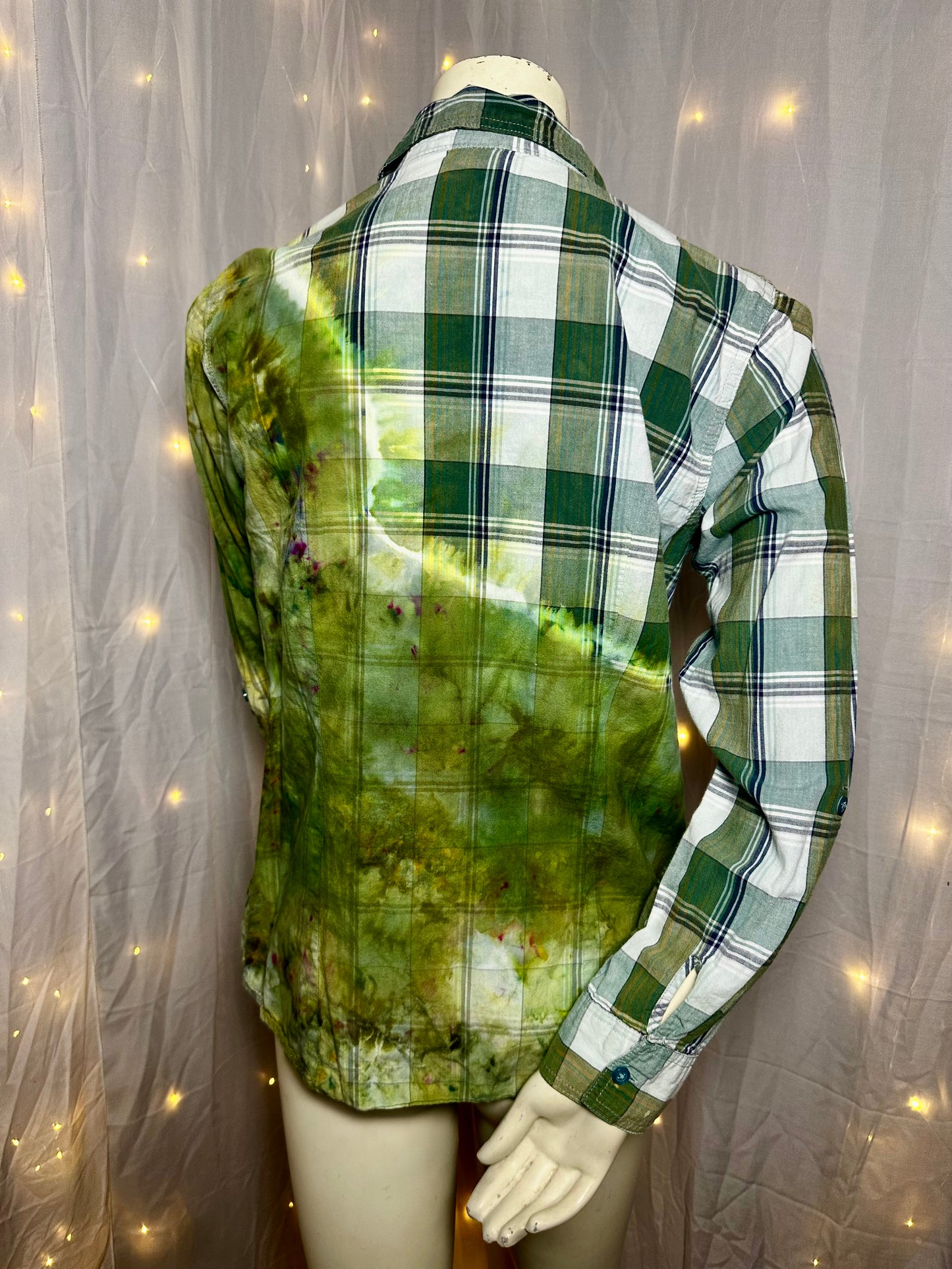 ✨UPCYCLED✨ Large Forest Fade Button-Up