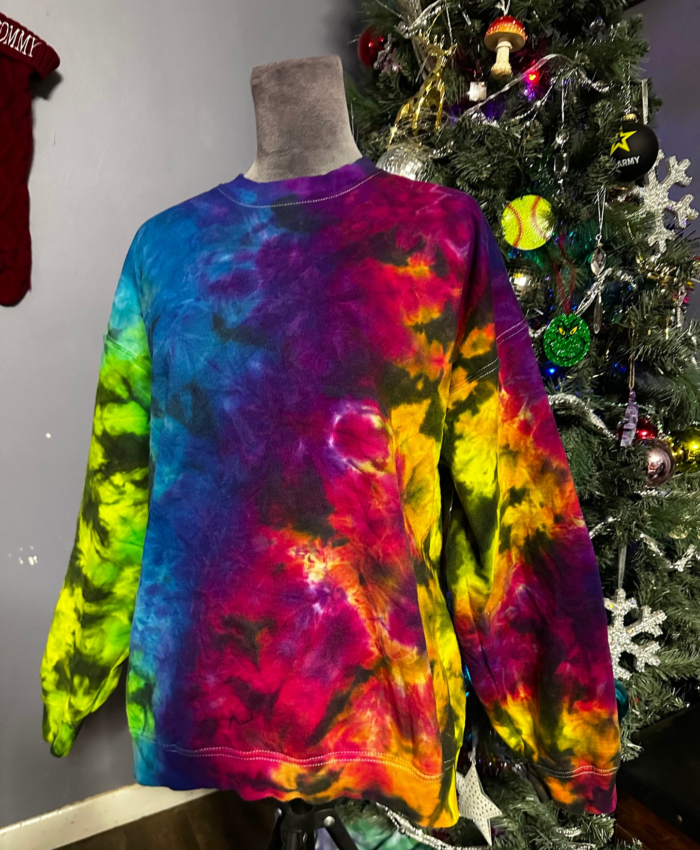 XL Prismatic Dream Crewneck Sweatshirt
