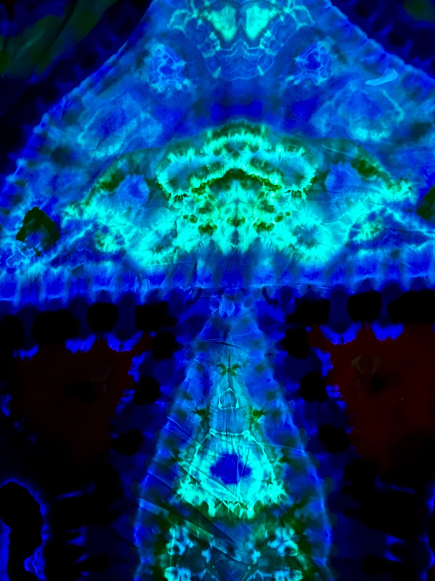 Large Tall Bioluminescent Mycelium Button-Up Shirt