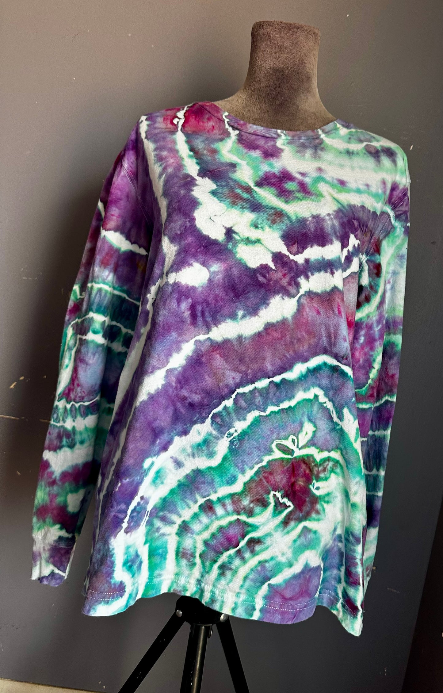 Large Geode Tie Dye Long Sleeve Tee