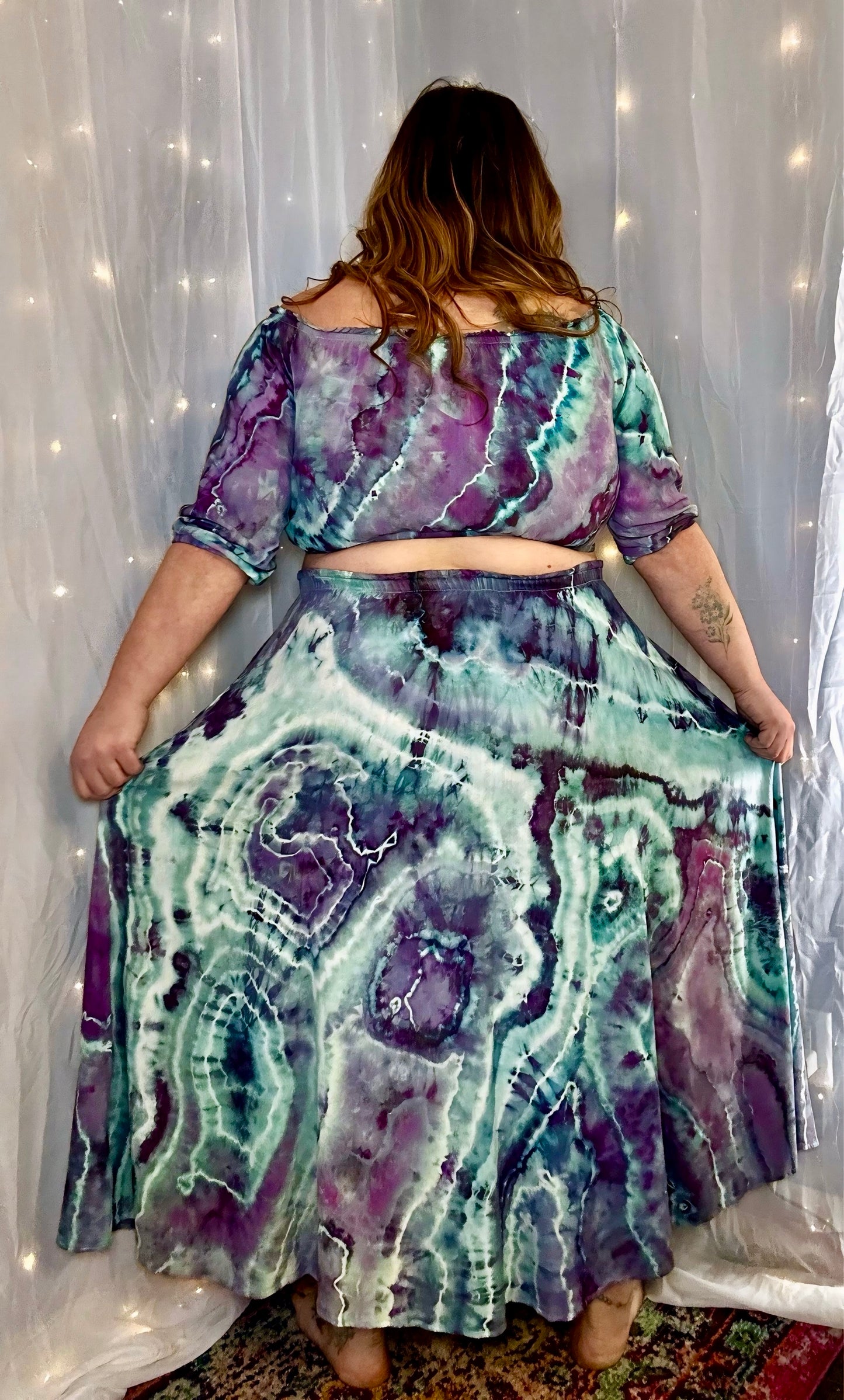 1X Dreamy Nights Geode Two piece Skirt Set
