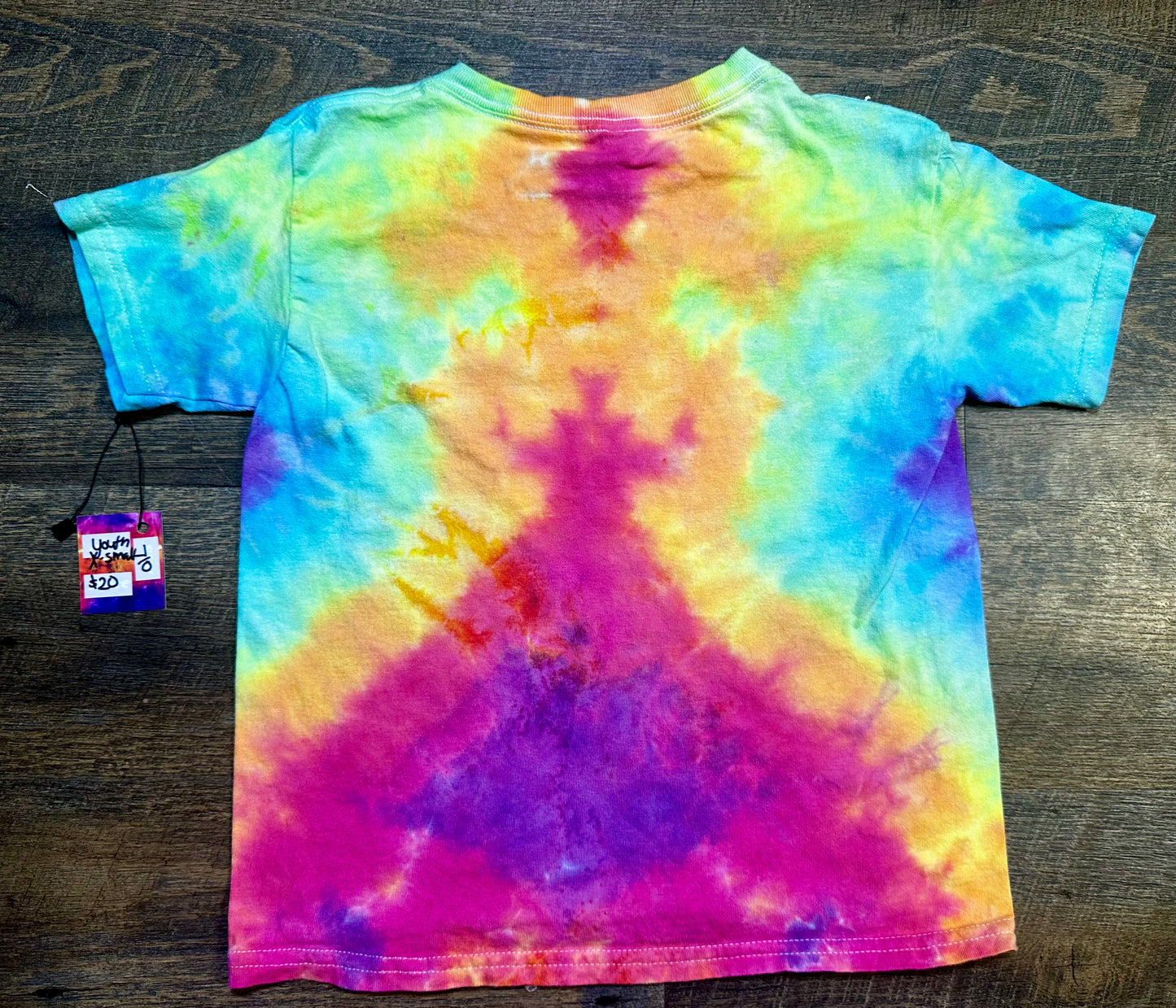 Youth X-Small Dreamy Pastels Love Tee