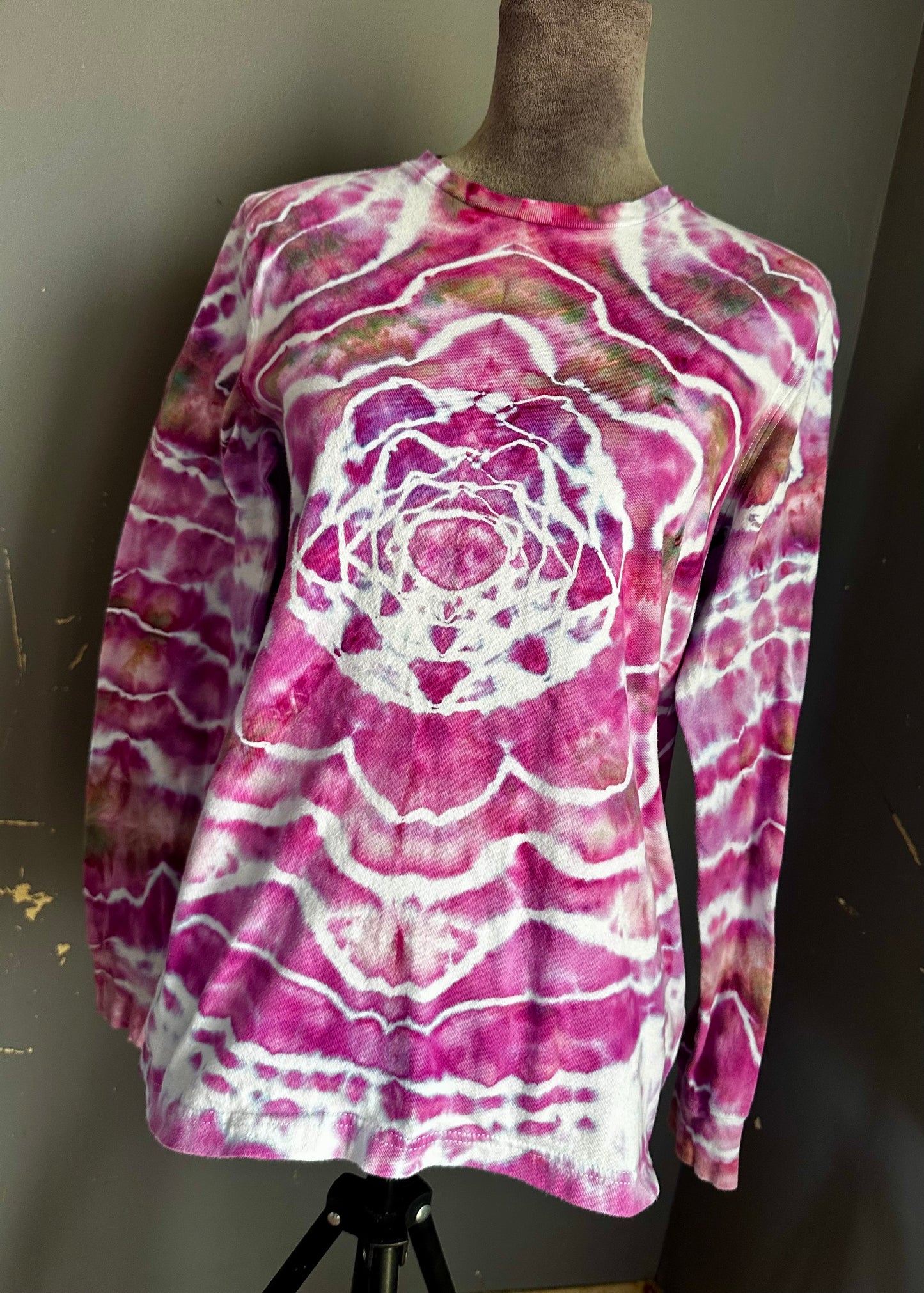 Small Mandala Long Sleve T-shirt