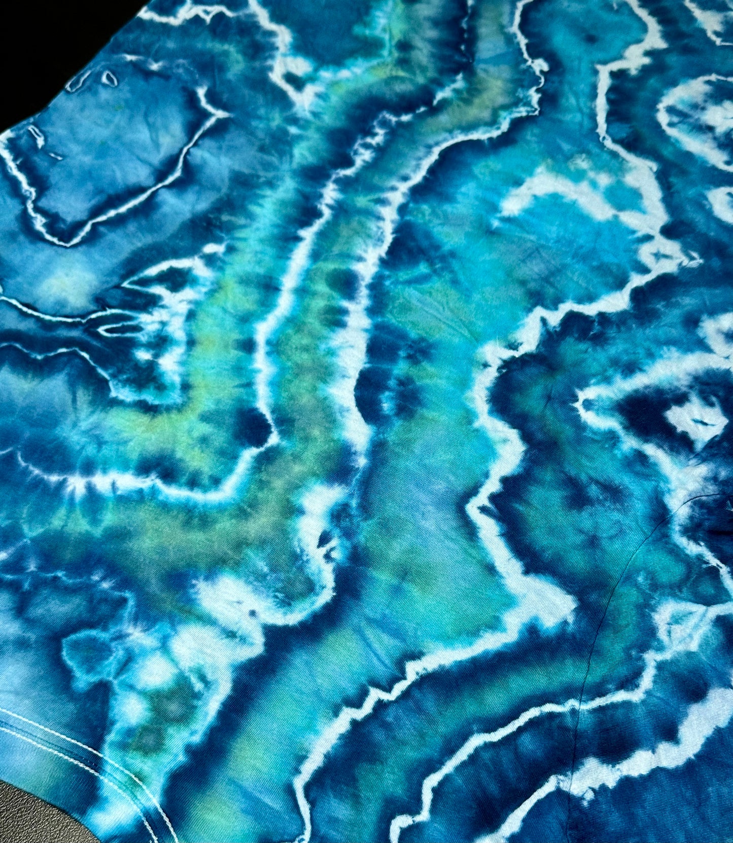 Medium Ocean Faultline Tee