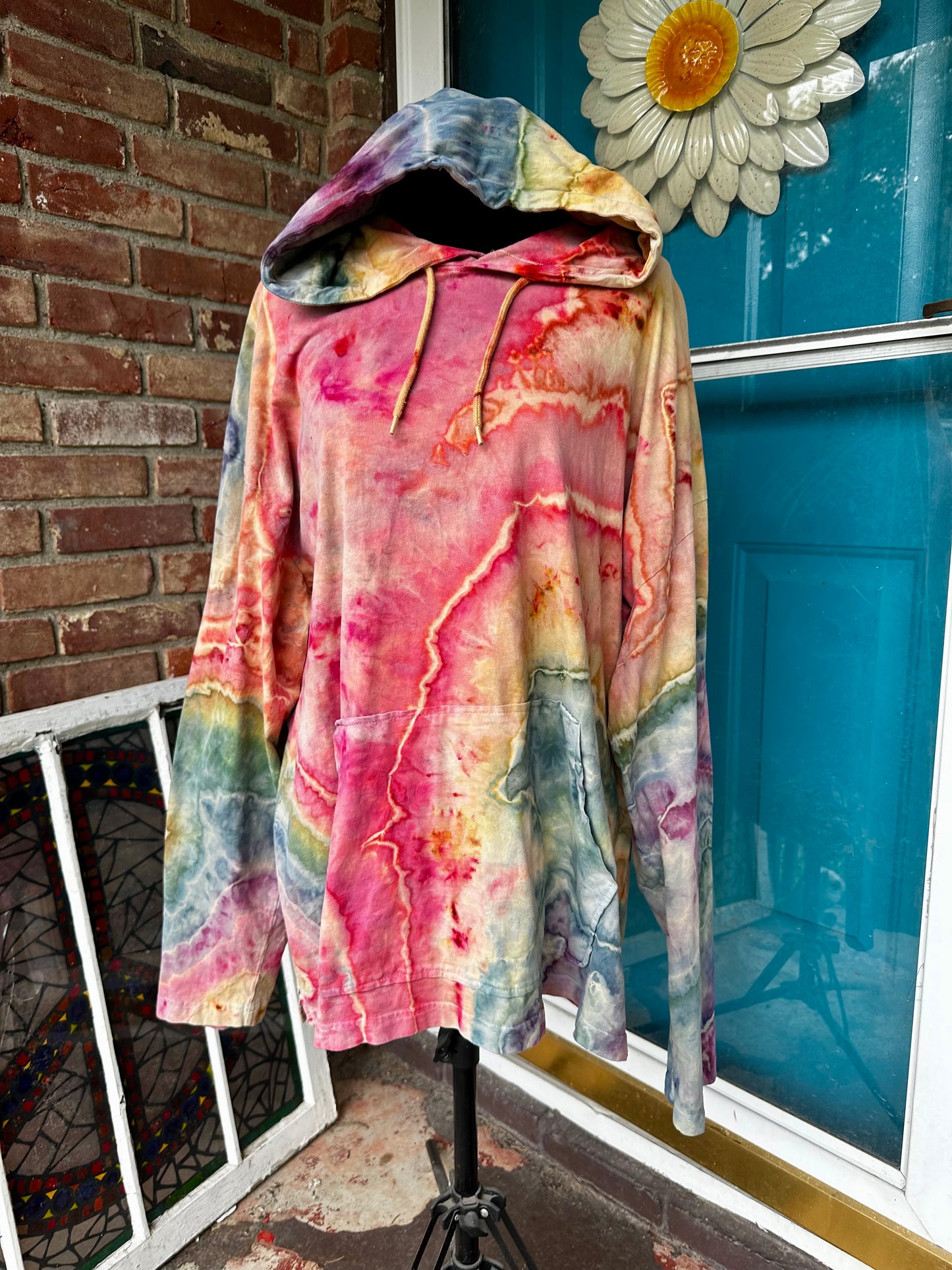 2XL Retro Rainbow Geode – Hooded Long Sleeve Tee