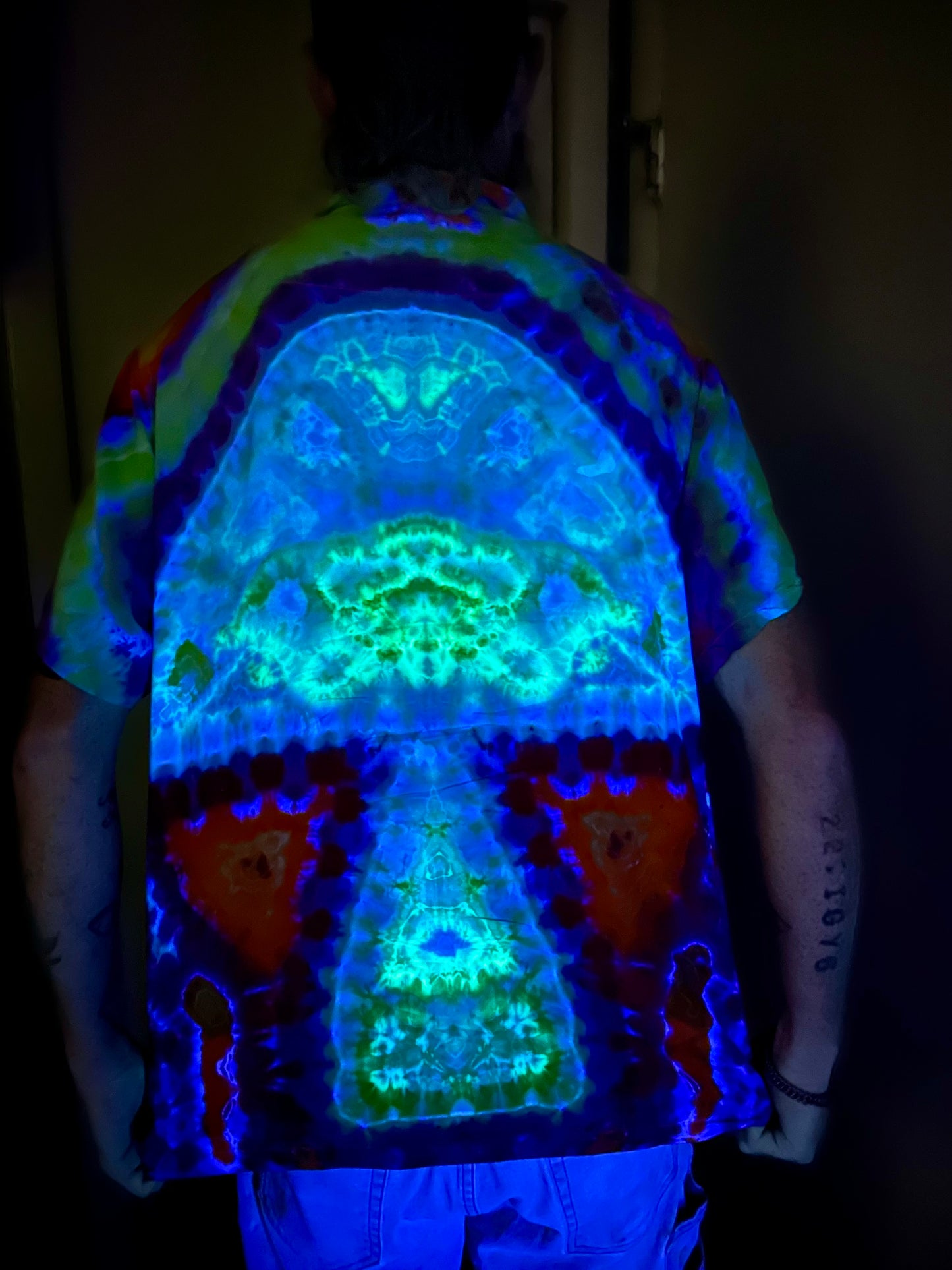 Large Tall Bioluminescent Mycelium Button-Up Shirt