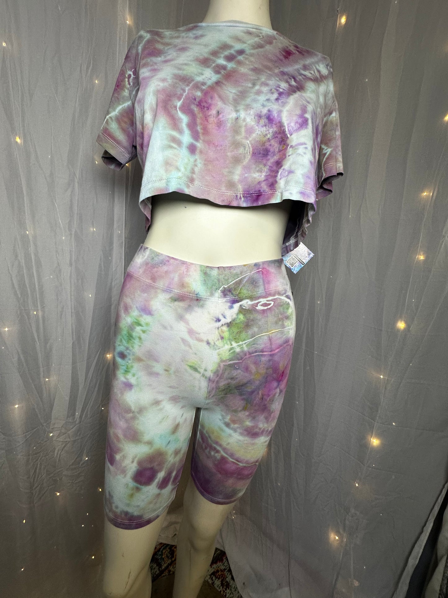 Small Moonlit Orchid Biker Shorts