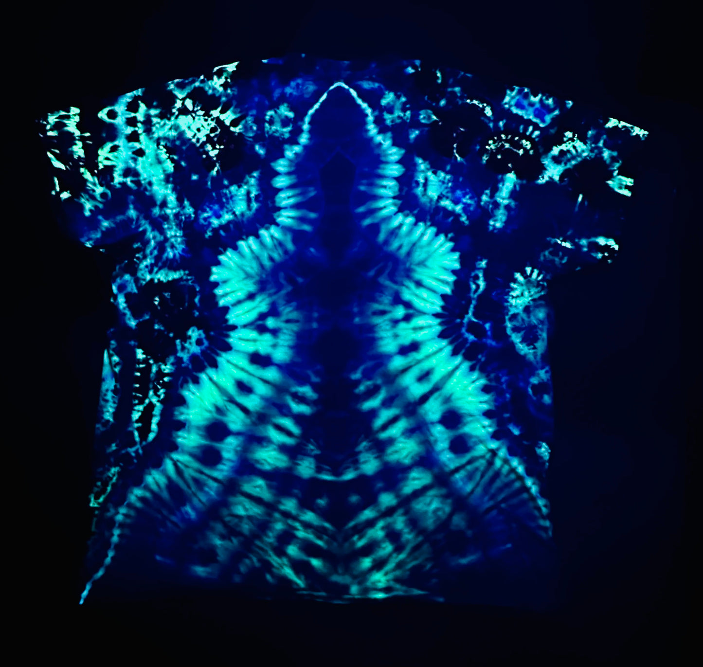 2XL Elextric Sea Turtle Tie Dye Tee *UV Reactive*