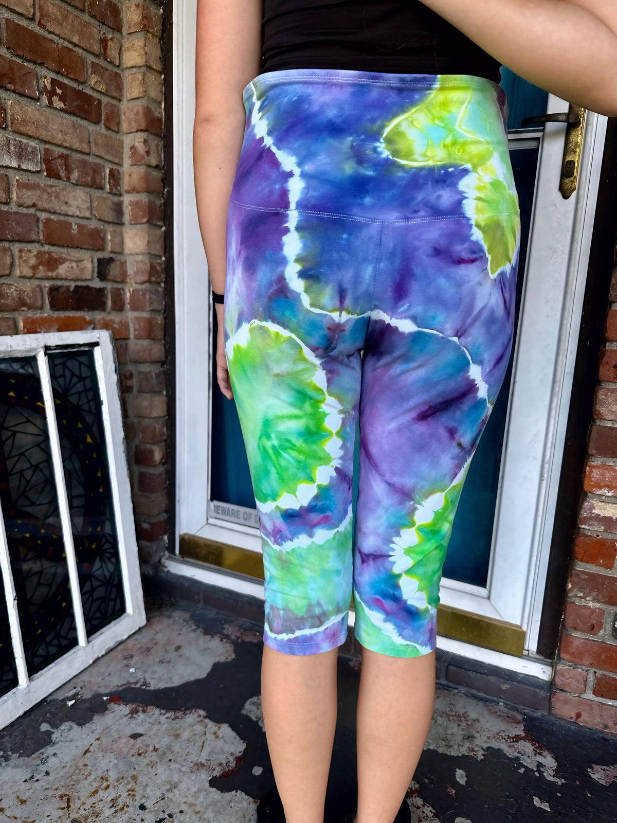 Large Enchanted Garden Yoga Capri Leggings