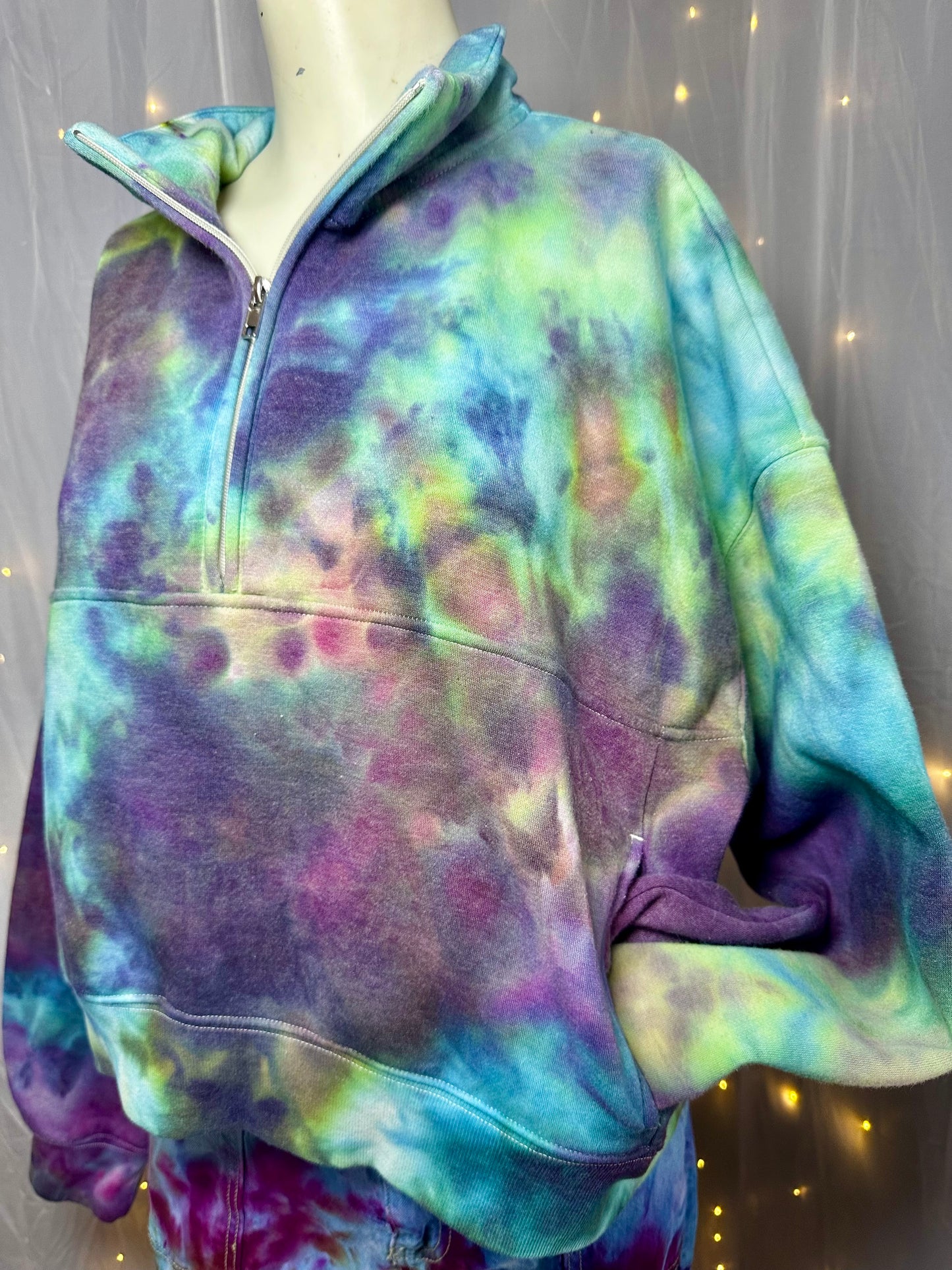 Women’s XL Twilight Tinkee Quarter Zip Sweatshirt