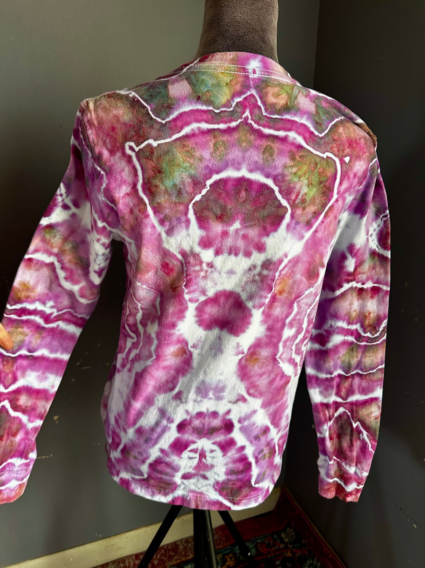 Small Mandala Long Sleve T-shirt