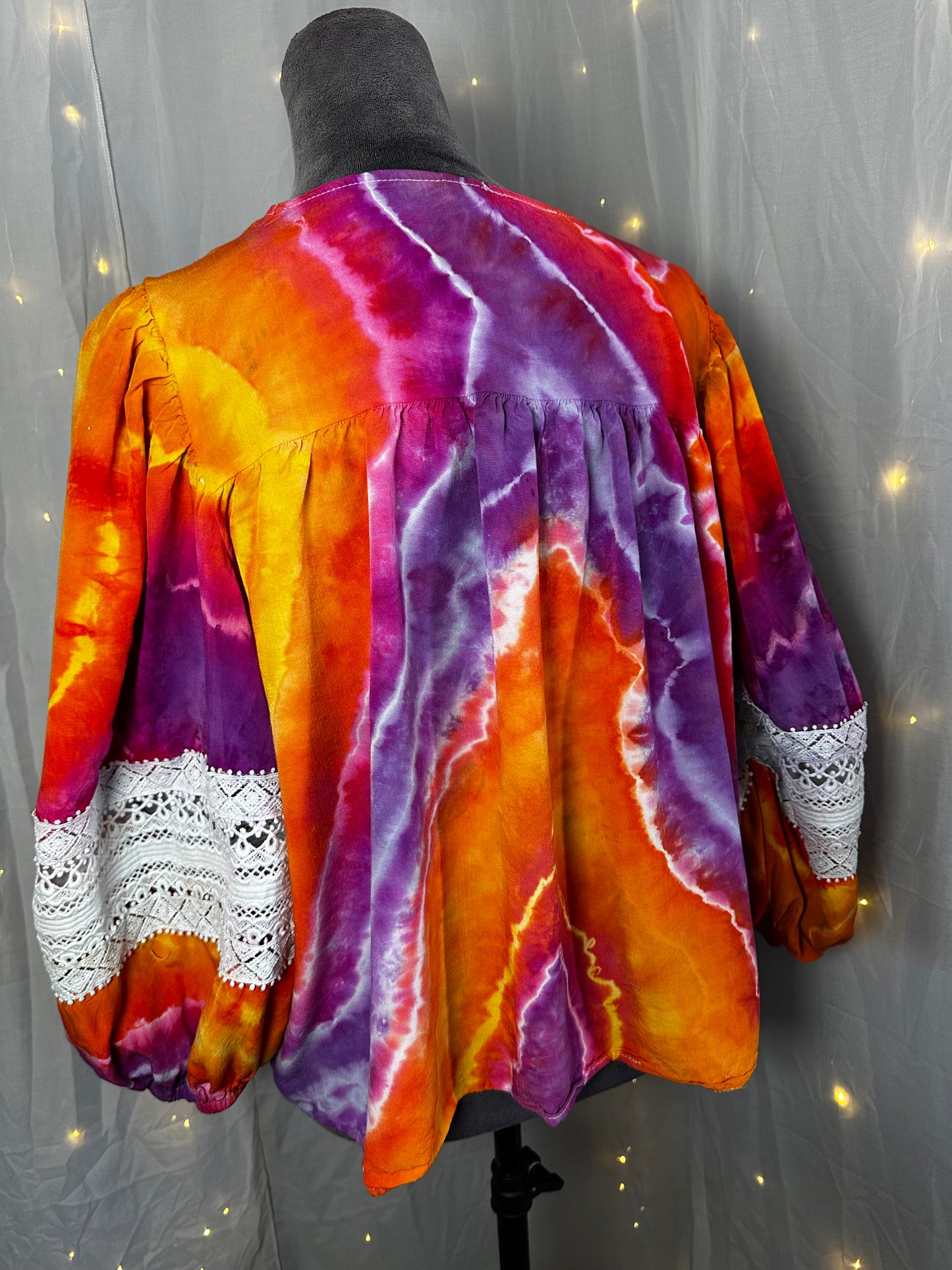 2X Sunset Crush Lantern Sleeve V-Neck Top