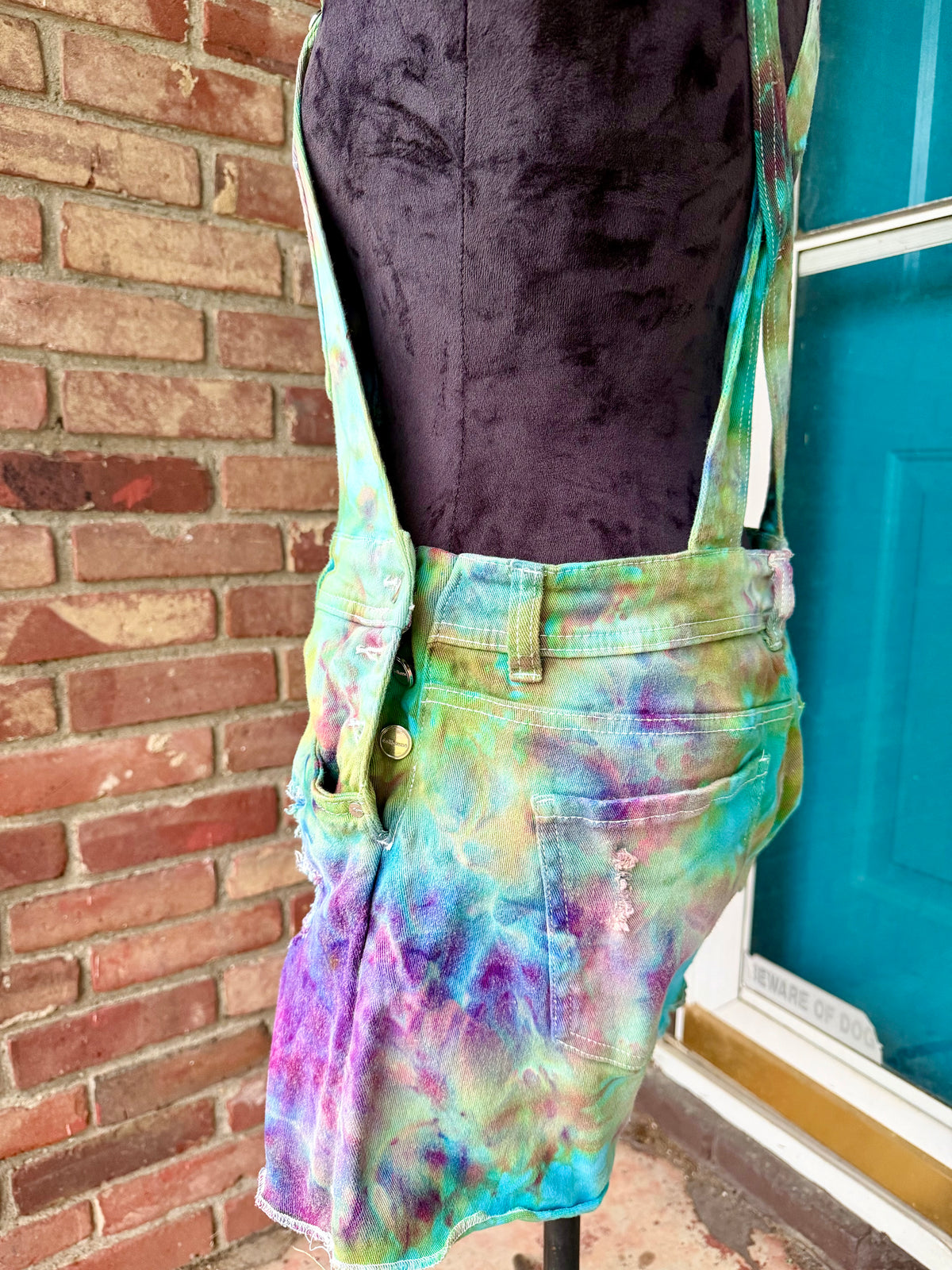 Medium/Size 11 Cosmic Kaleidoscope Shortall