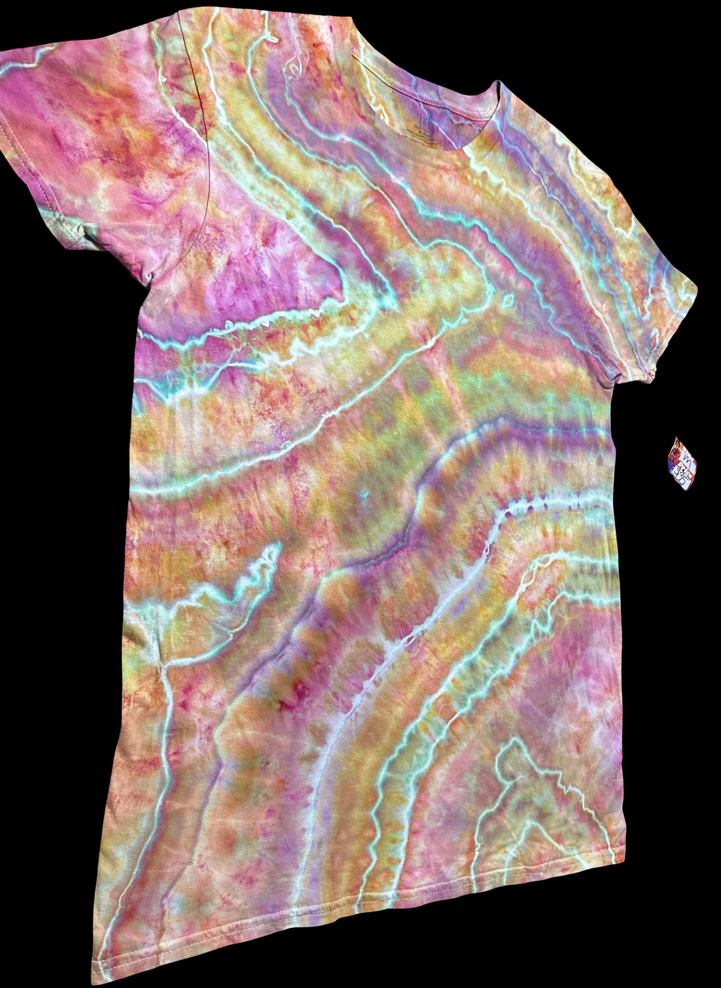 Medium Iridescent Opal Canyon Tee