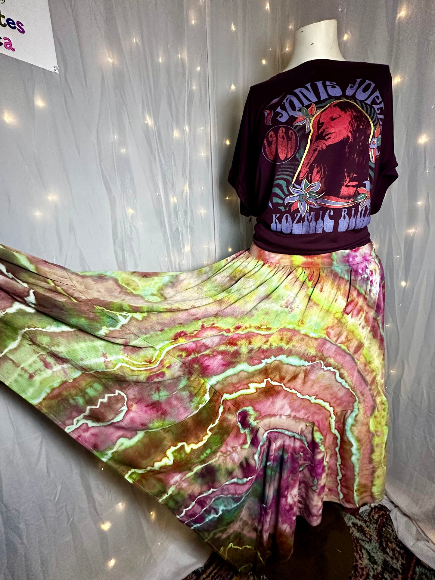 M/L Woodstock Dream Flowy Skirt