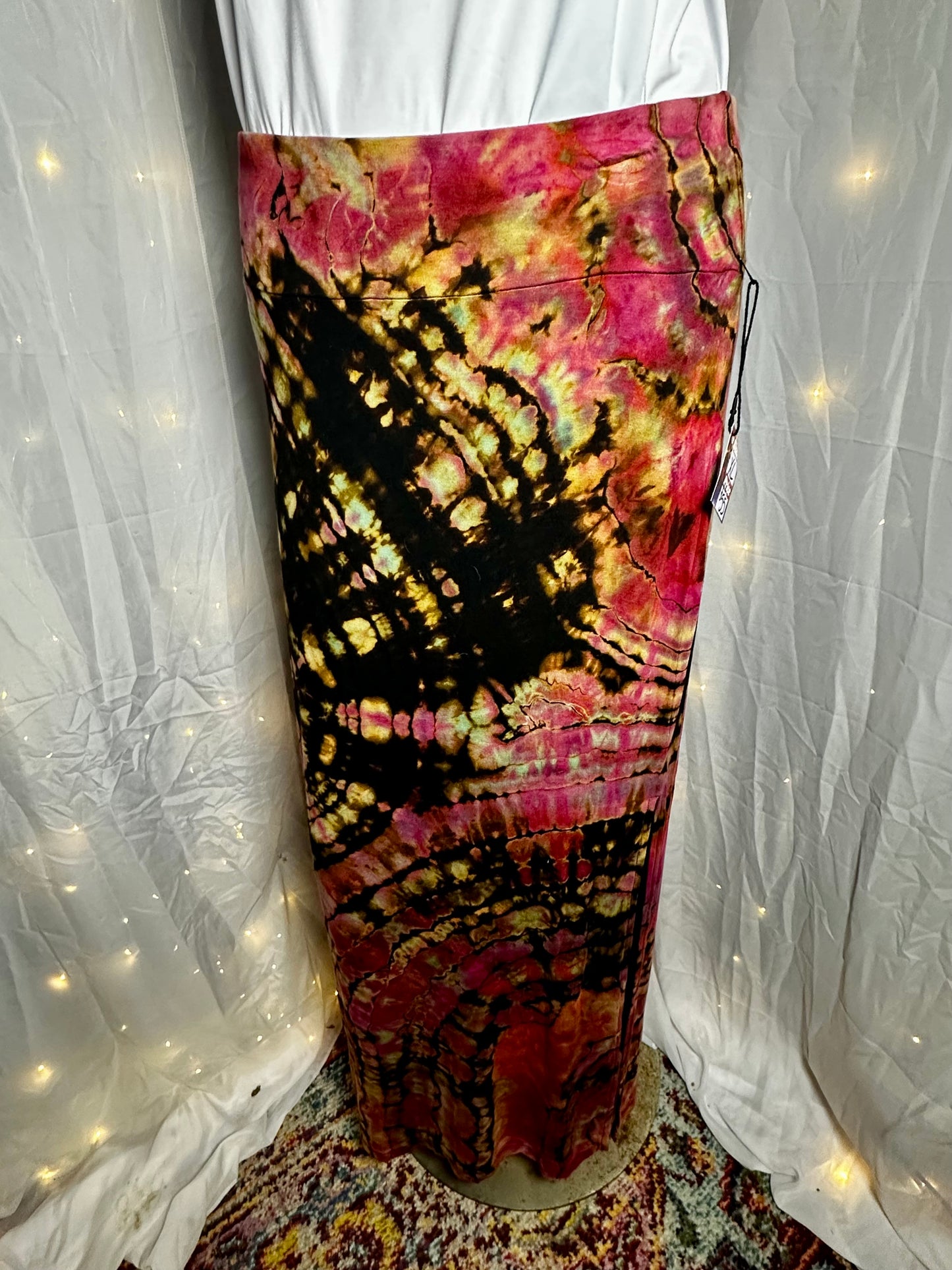 XL Dragonfruit Fire Maxi Skirt