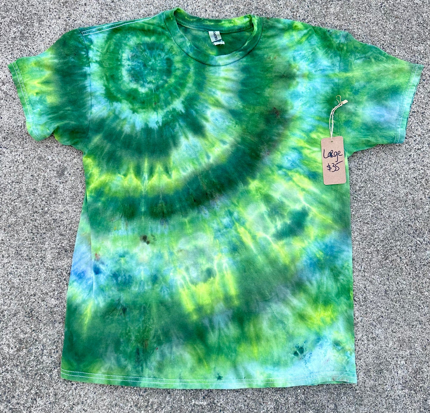 Large Electric Green Tee⚡️