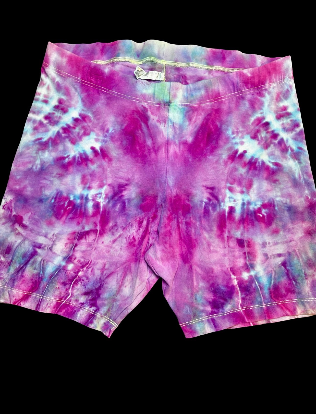 XXL Wildberry Peace Biker Shorts