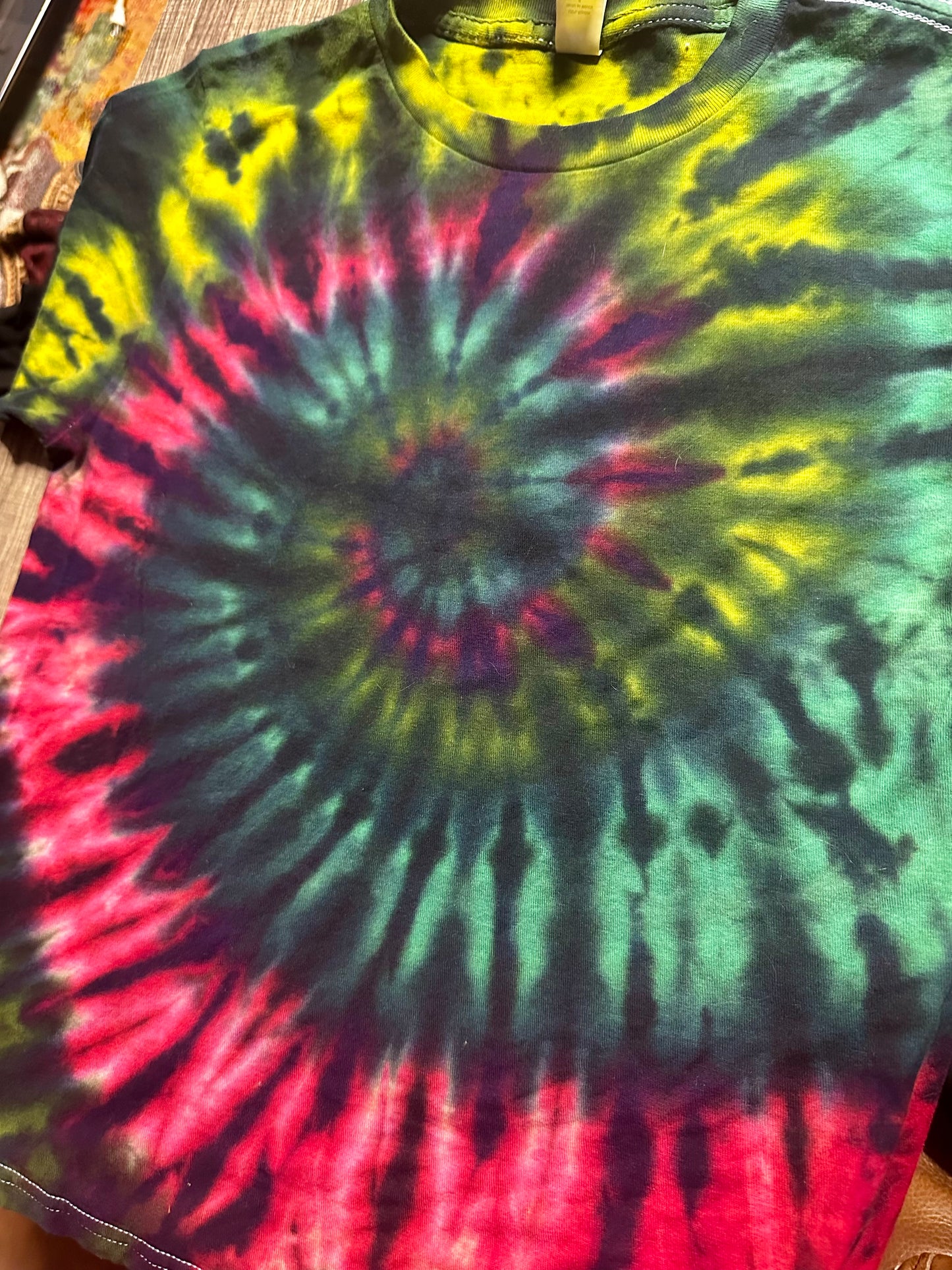 Youth Large Rasta Spiral Tee