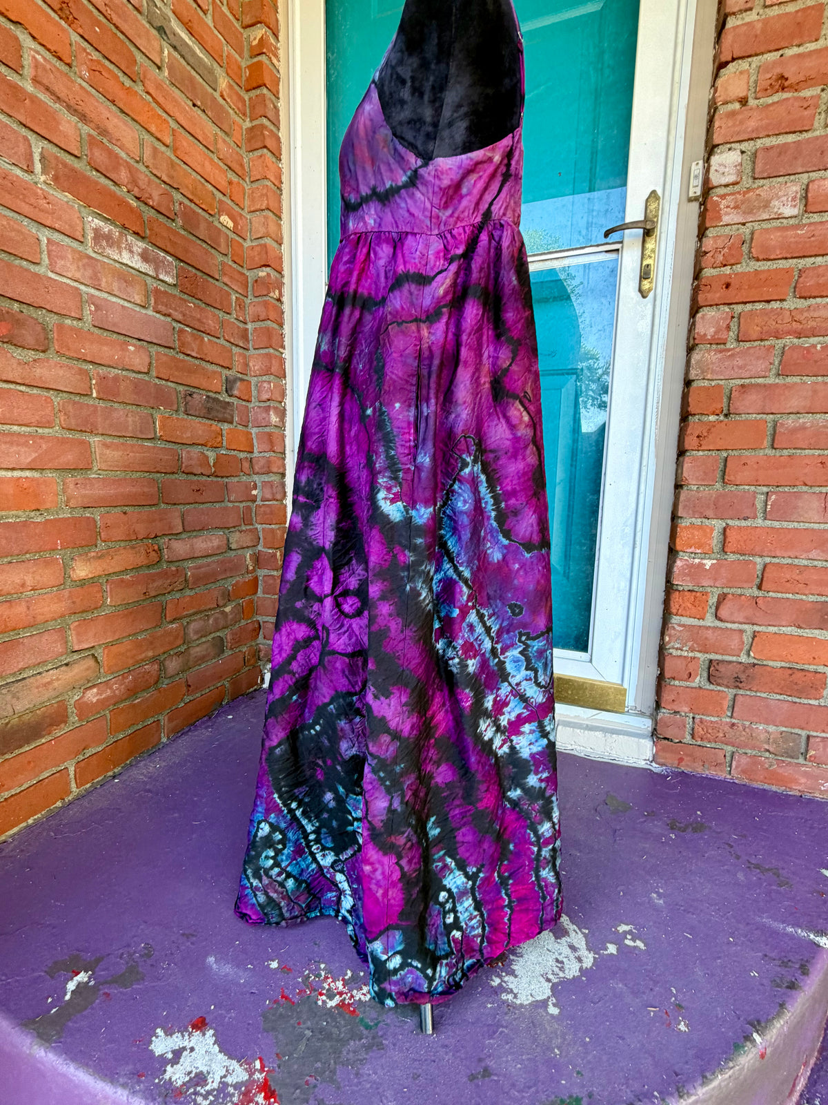 Medium Electric Enxhantment Maxi Dress