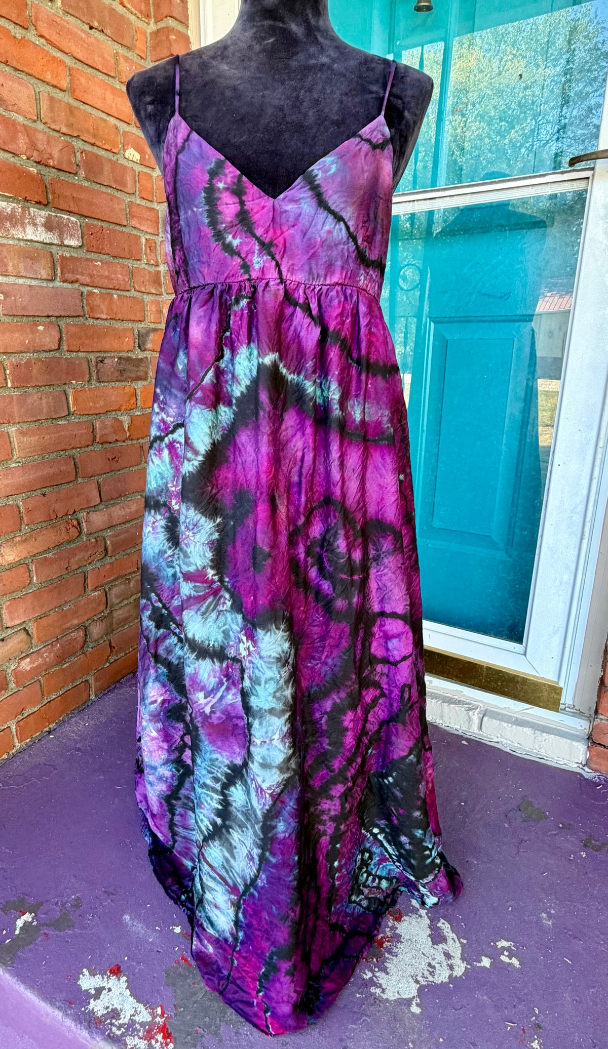 Medium Electric Enxhantment Maxi Dress